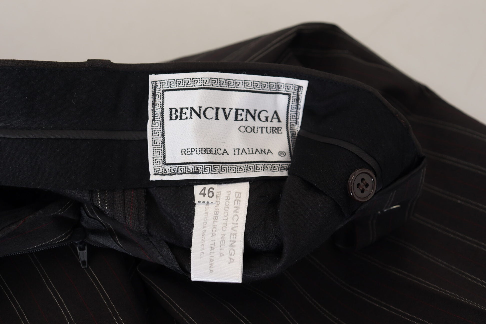 BENCIVENGA – Schwarze Anzughose aus Viskose mit Streifen
