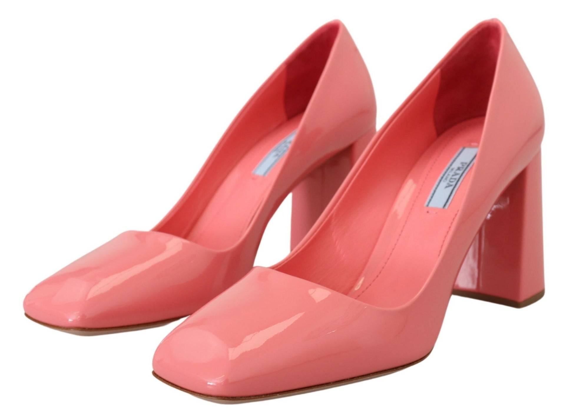 Escarpins Prada classiques en cuir verni rose à talons carrés