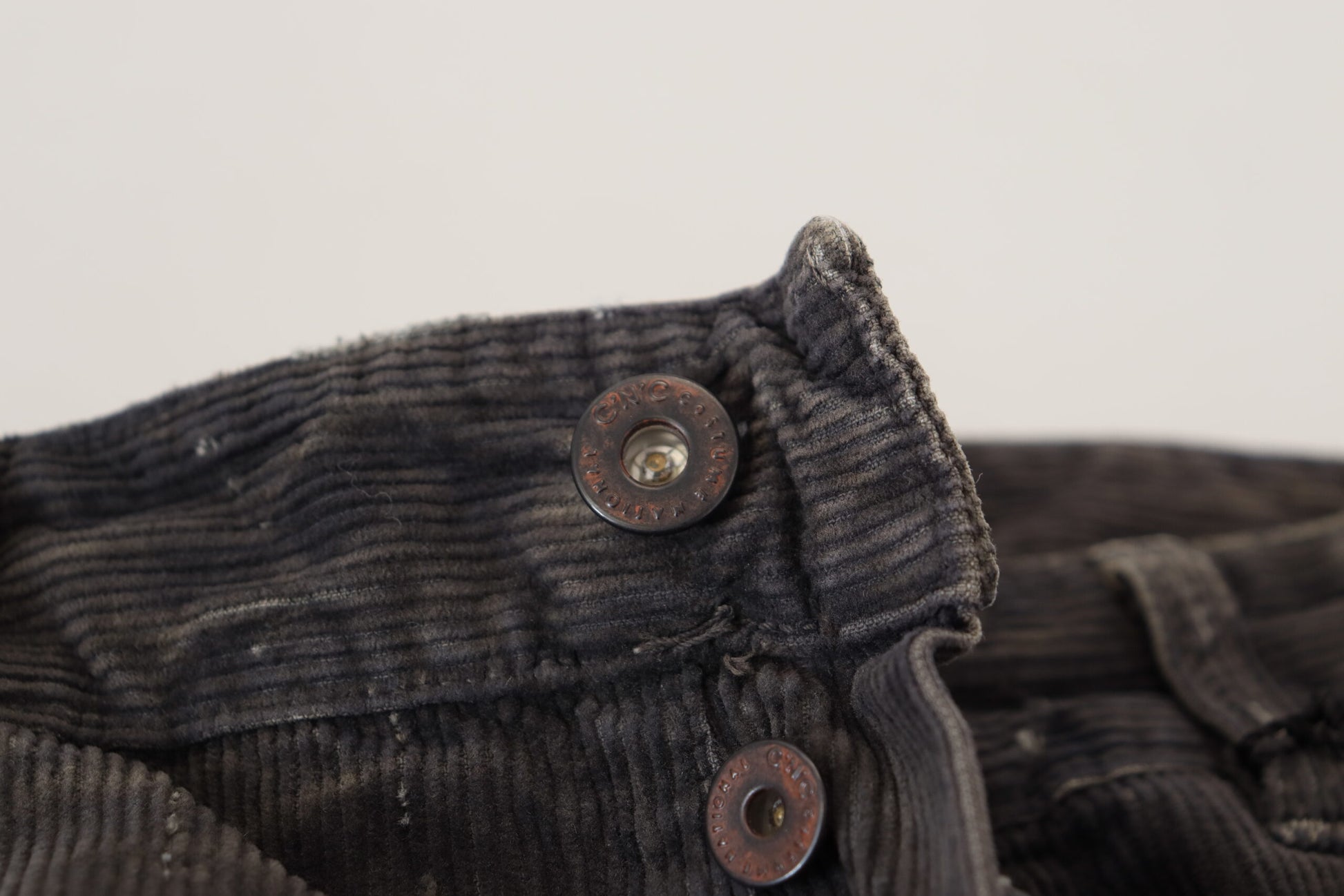 Jeans décontracté homme en velours côtelé de coton gris Costume National