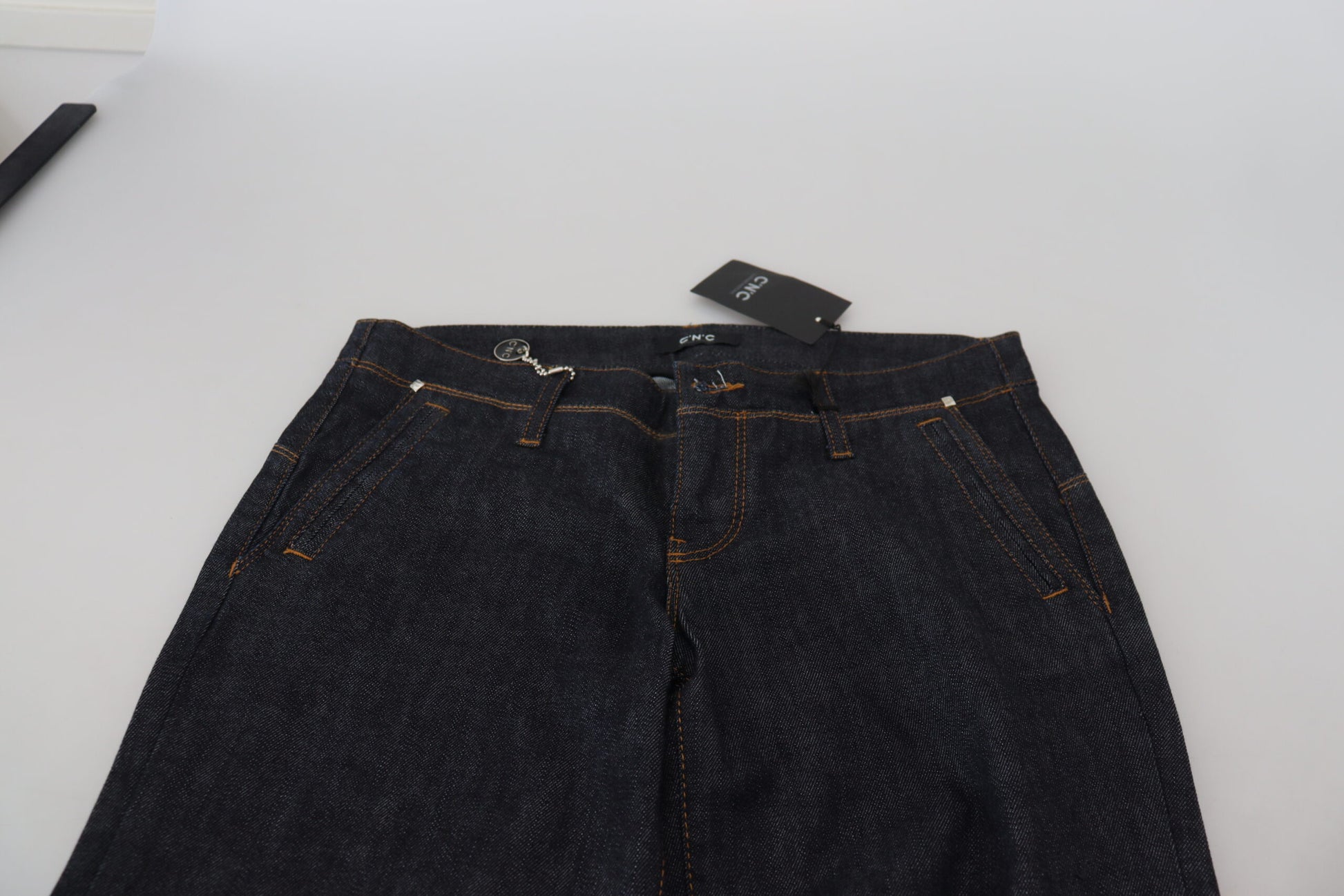 Jean droit taille basse en denim bleu Costume National