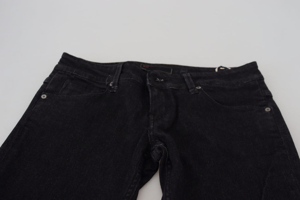 Acht – Schwarze Slim Fit-Jeans aus Baumwolldenim mit niedriger Taille
