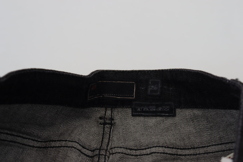 Acht – Schwarze Slim Fit-Jeans aus Baumwolldenim mit niedriger Taille