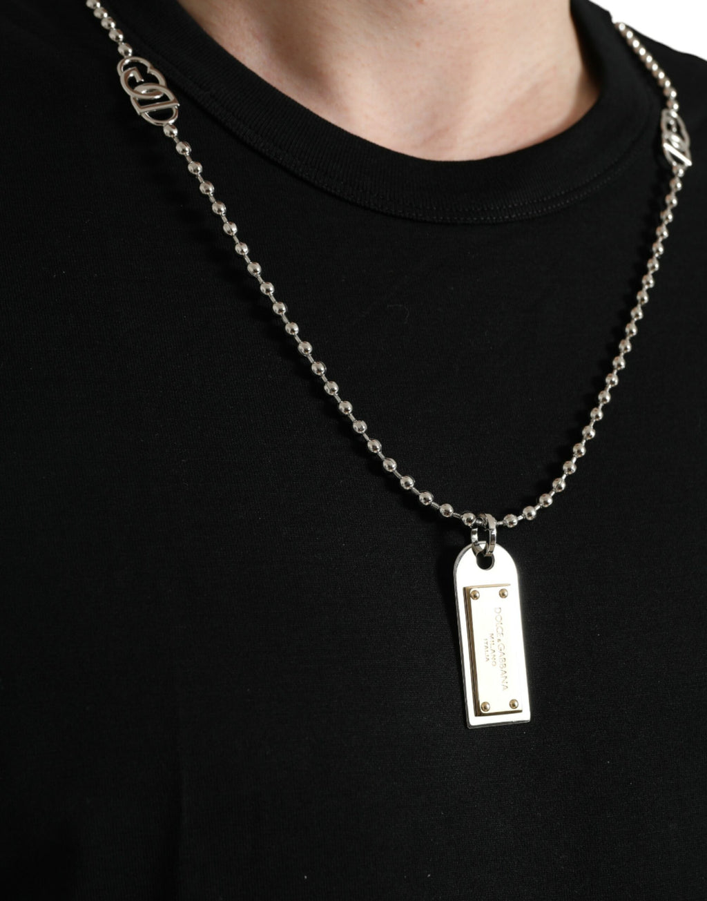 T-shirt Dolce & Gabbana en coton noir avec plaque d'identité et col rond