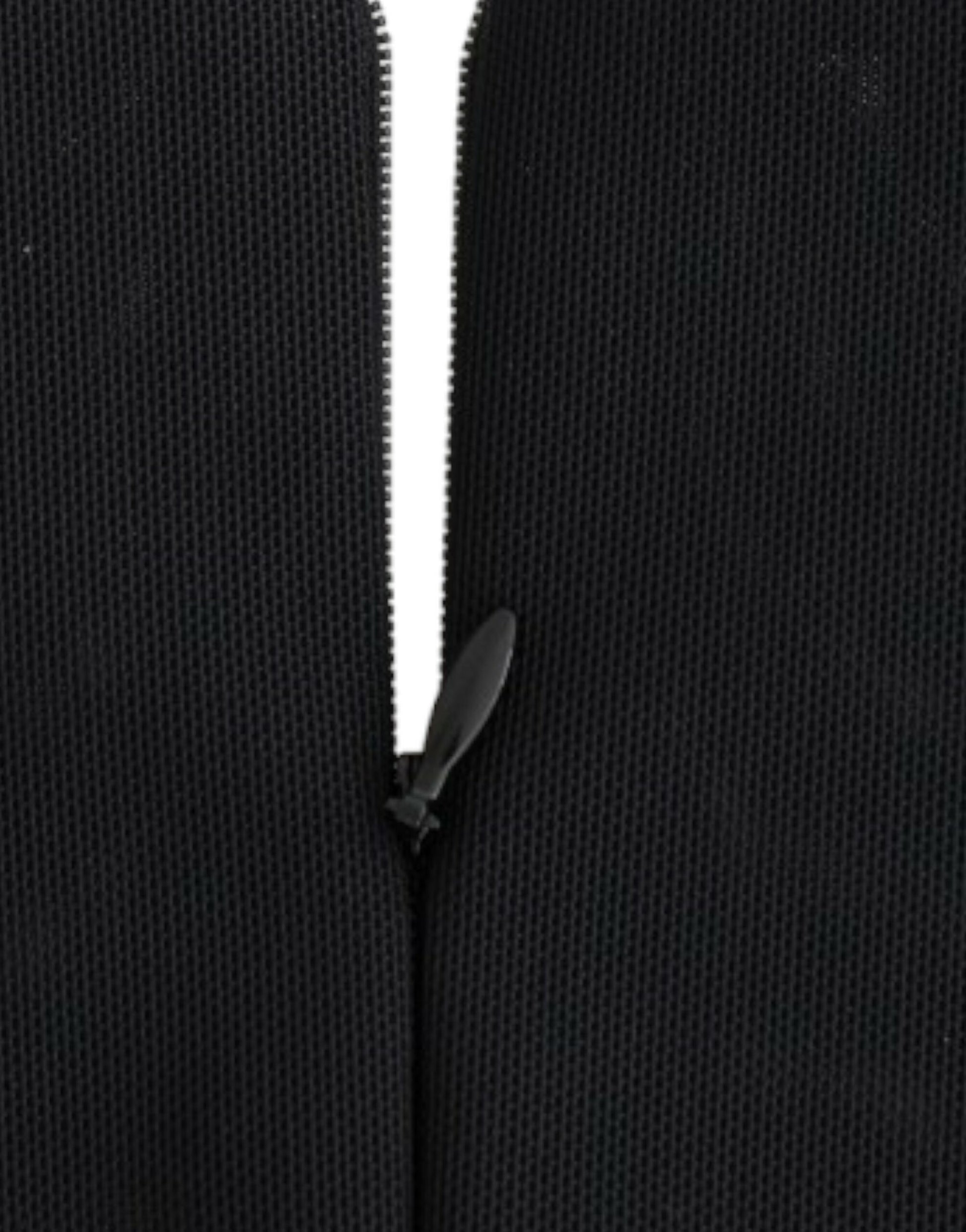 CO|TE Schwarzes kurzärmliges Venuskleid