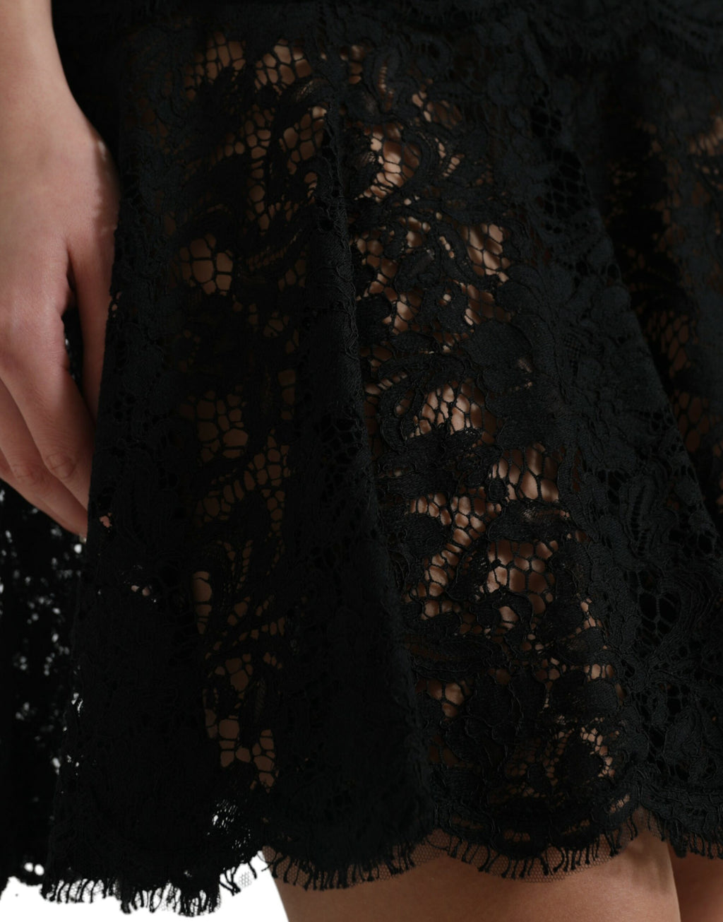 Mini-robe évasée en dentelle florale de coton noire Dolce & Gabbana