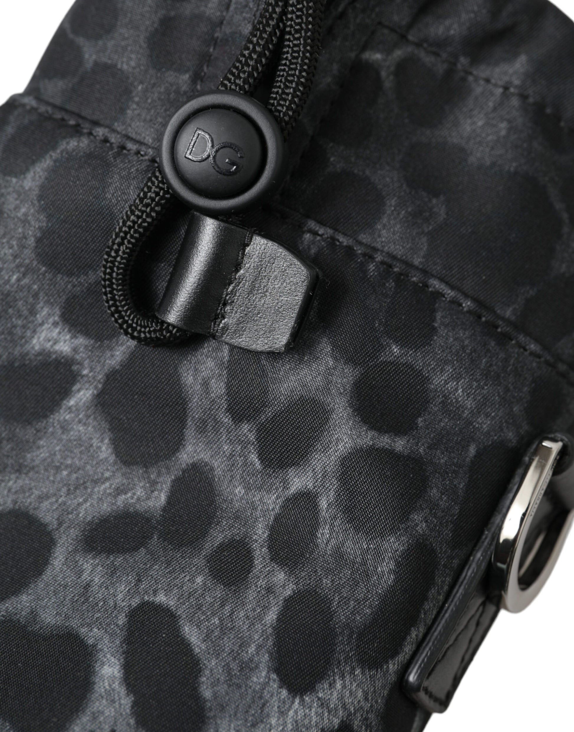 Dolce &amp; Gabbana – Runde, schmale Tragetasche mit Flaschenhalter und schwarzem Leopardenmuster