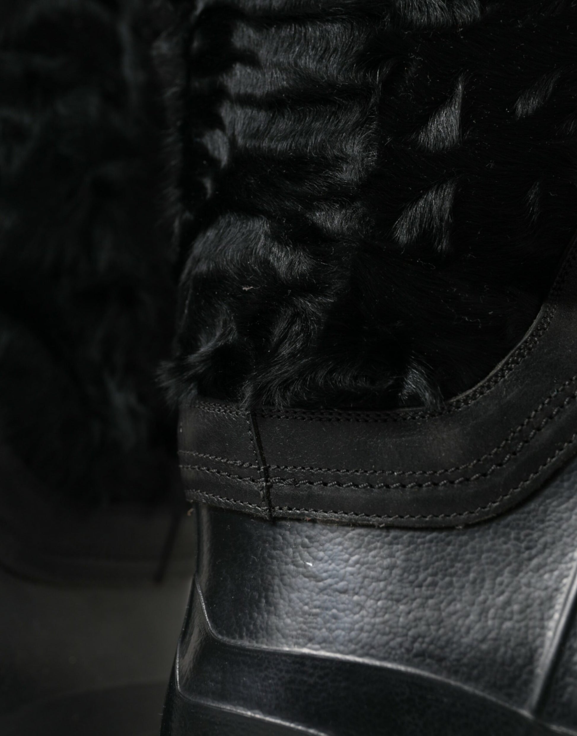 Bottes de pluie Dolce & Gabbana en caoutchouc noir fourrées en peau lainée à lacets