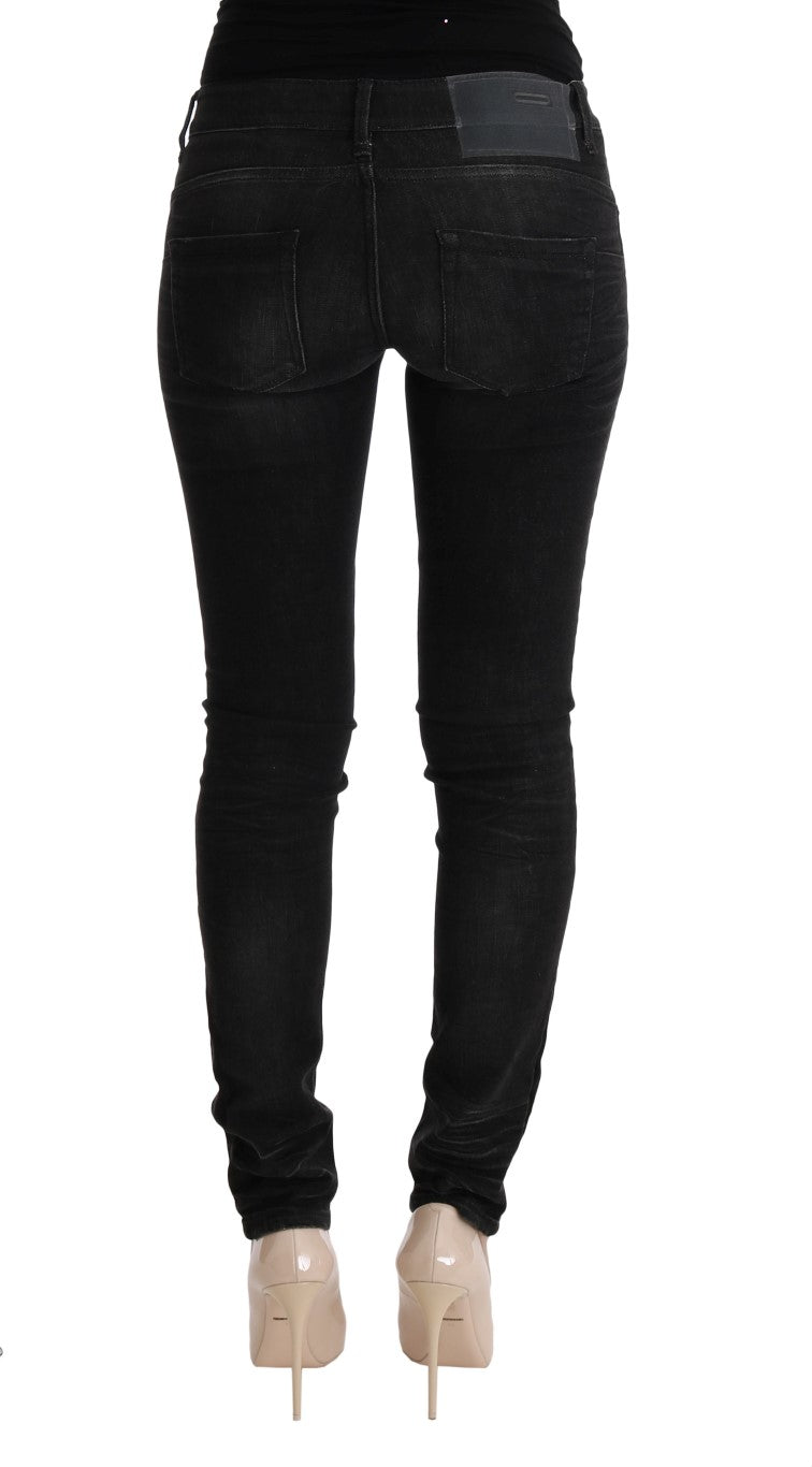 Acht – Schwarze Slim-Fit-Jeans aus Baumwolldenim