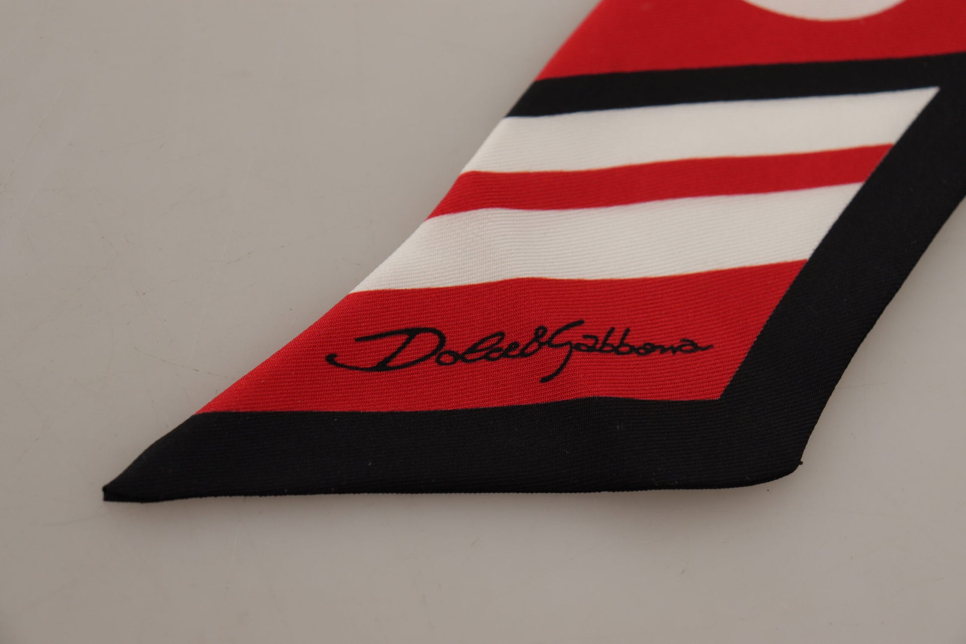 Dolce &amp; Gabbana Mehrfarbiger Foulard-Schal aus Twill-Seide
