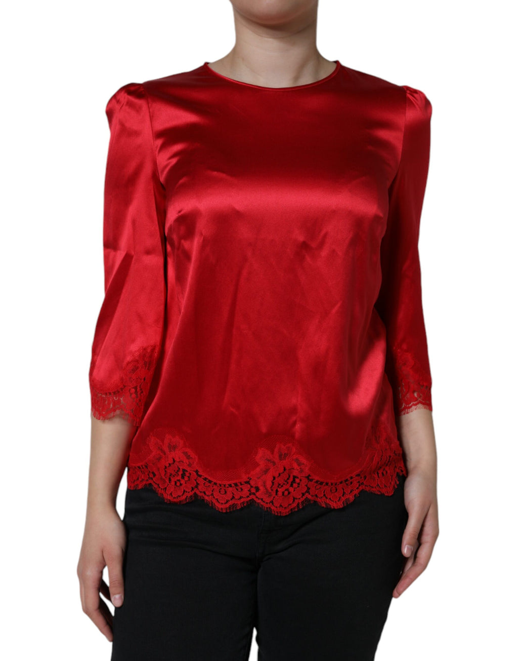 Chemisier Dolce & Gabbana en satin rouge avec dentelle et col rond