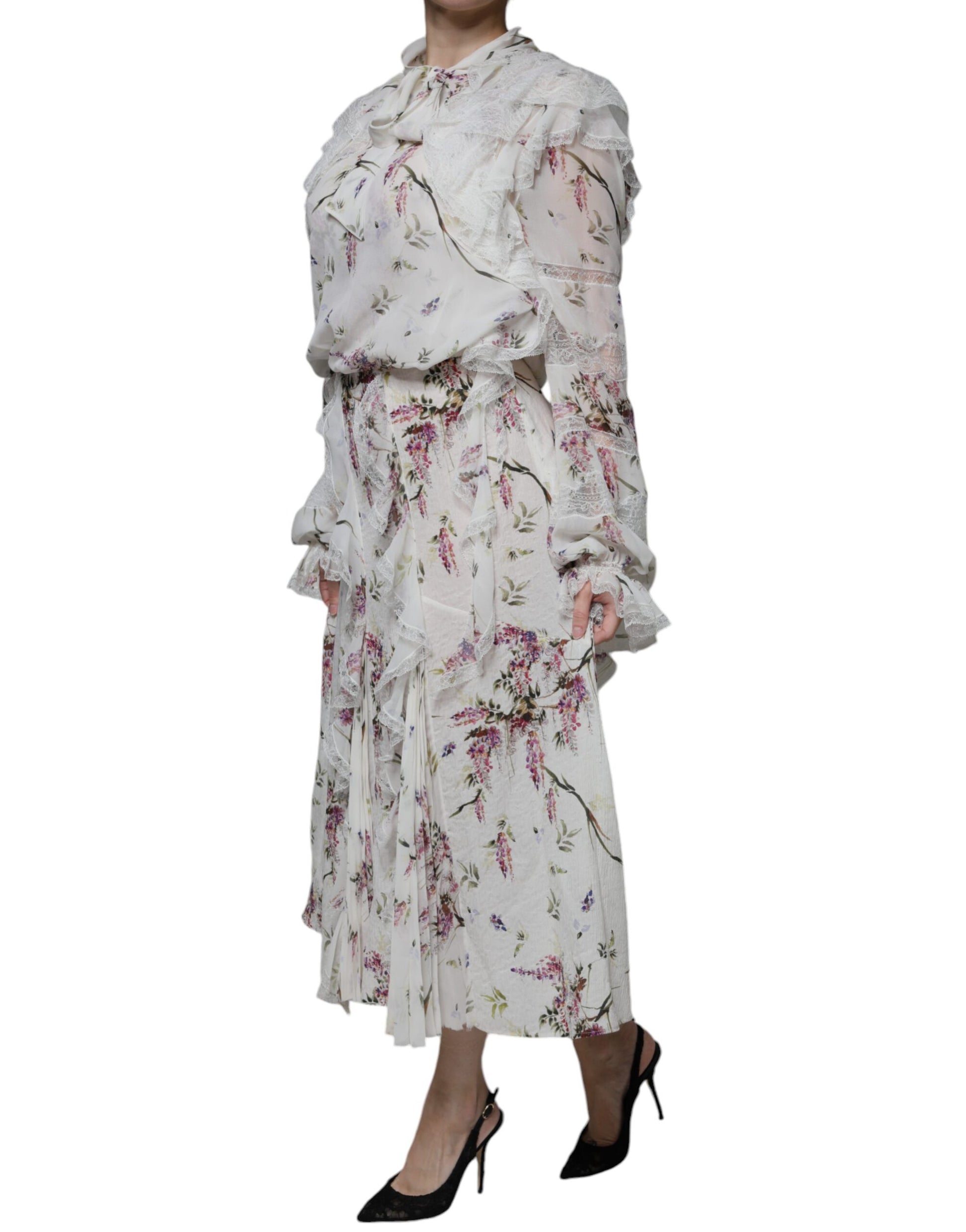 Robe longue Ermanno Scervino blanche à volants floraux en dentelle et manches longues
