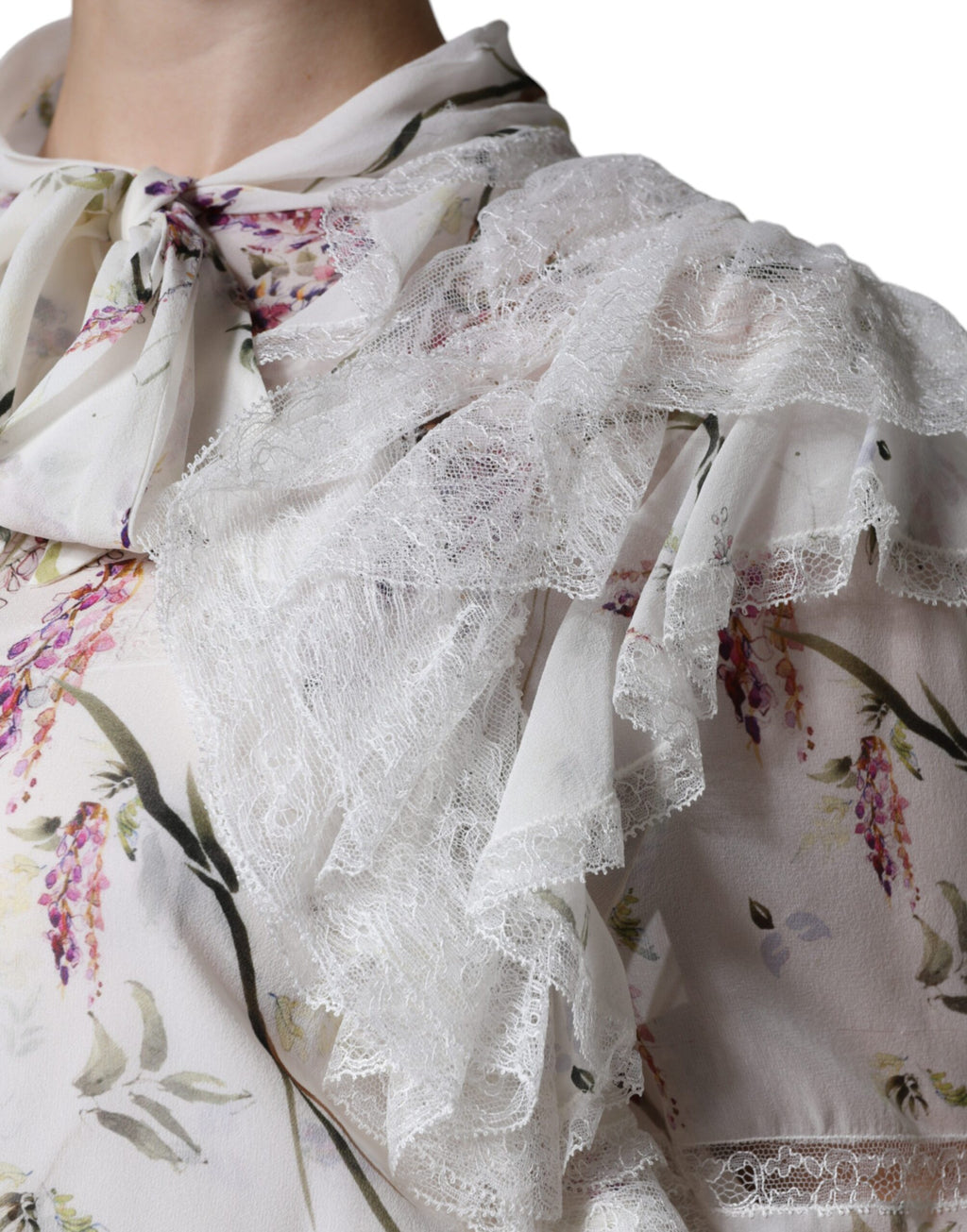 Robe longue Ermanno Scervino blanche à volants floraux en dentelle et manches longues