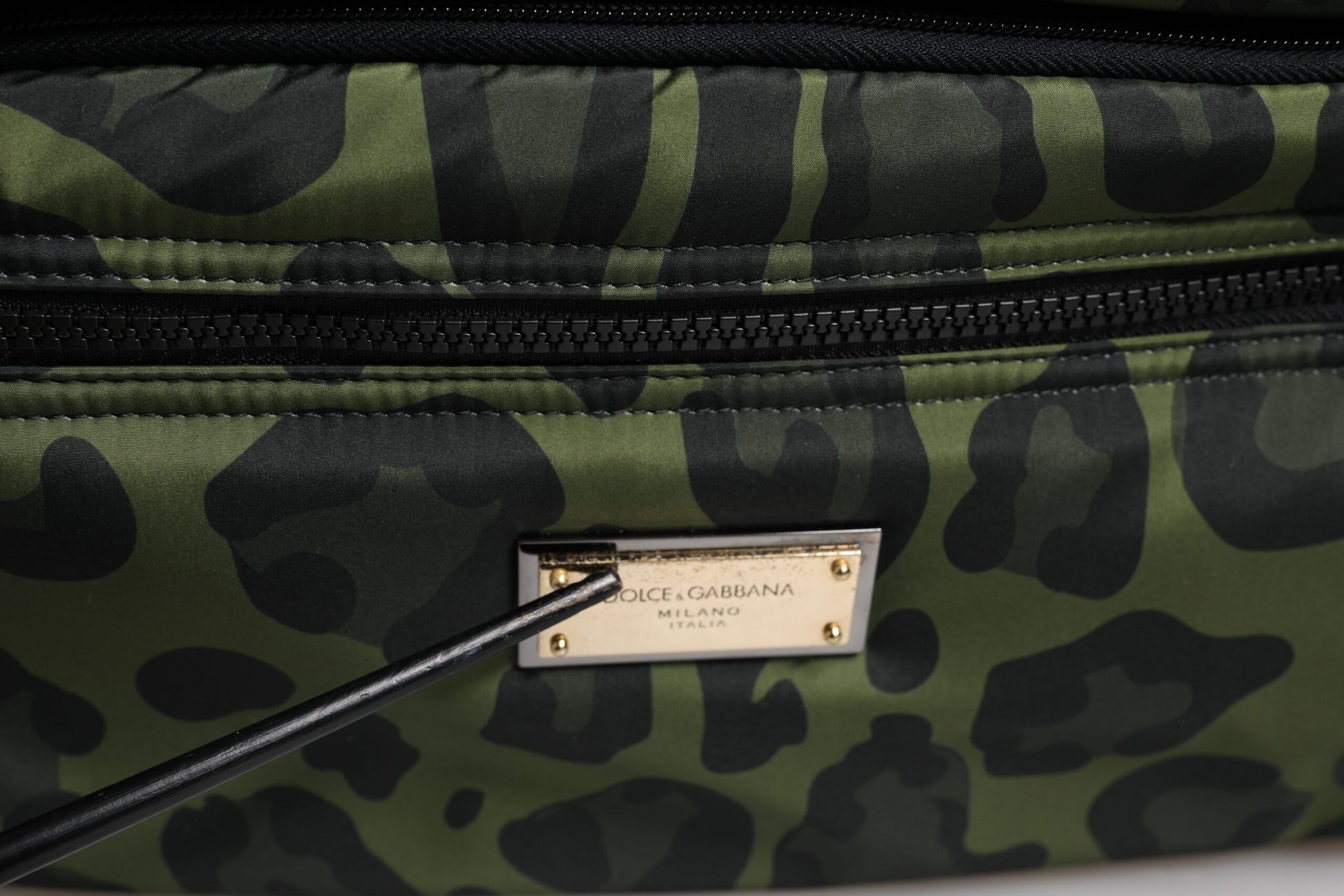 Dolce &amp; Gabbana, grüne Polyester-Umhängetasche mit Leopardenmuster
