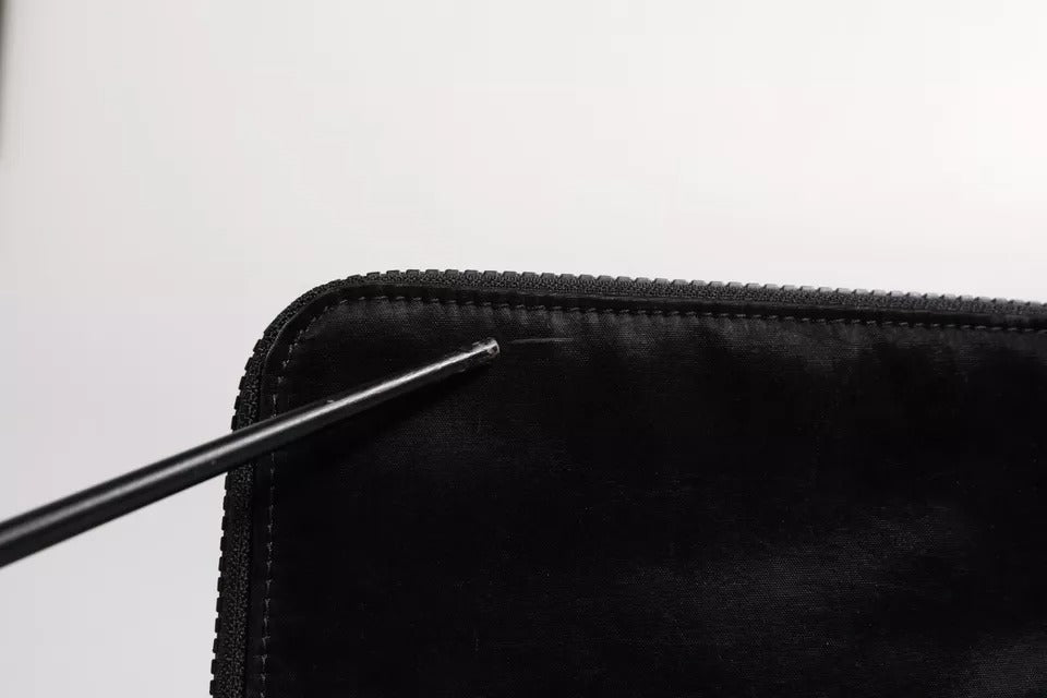 Dolce &amp; Gabbana – Schwarze Clutch aus Nylon mit Schlüsselanhänger und Logo-Schild