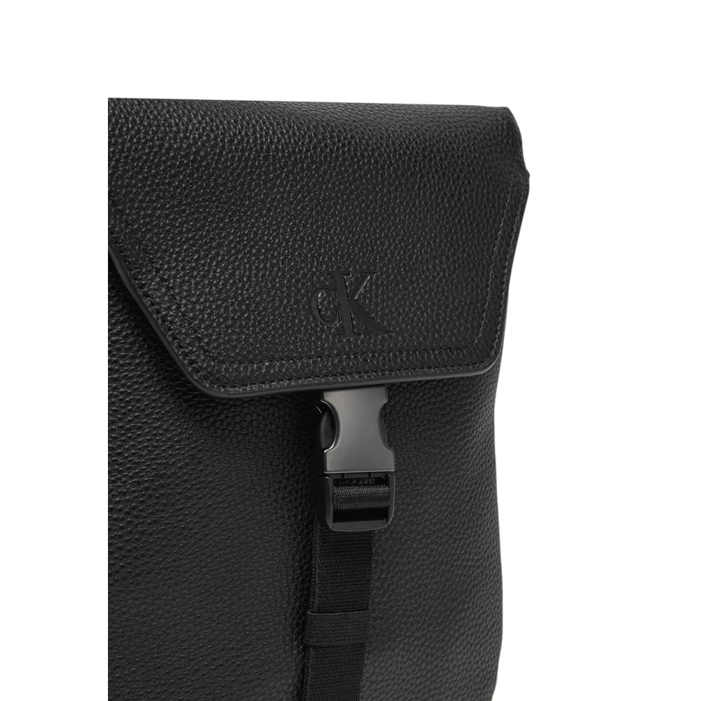 Calvin Klein – Schwarze Umhängetasche aus Polyethylen