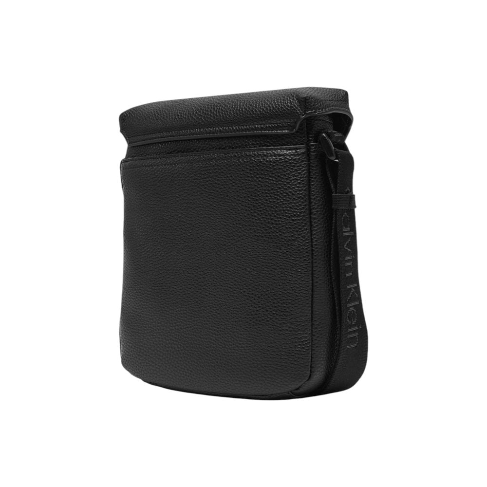 Calvin Klein – Schwarze Umhängetasche aus Polyethylen