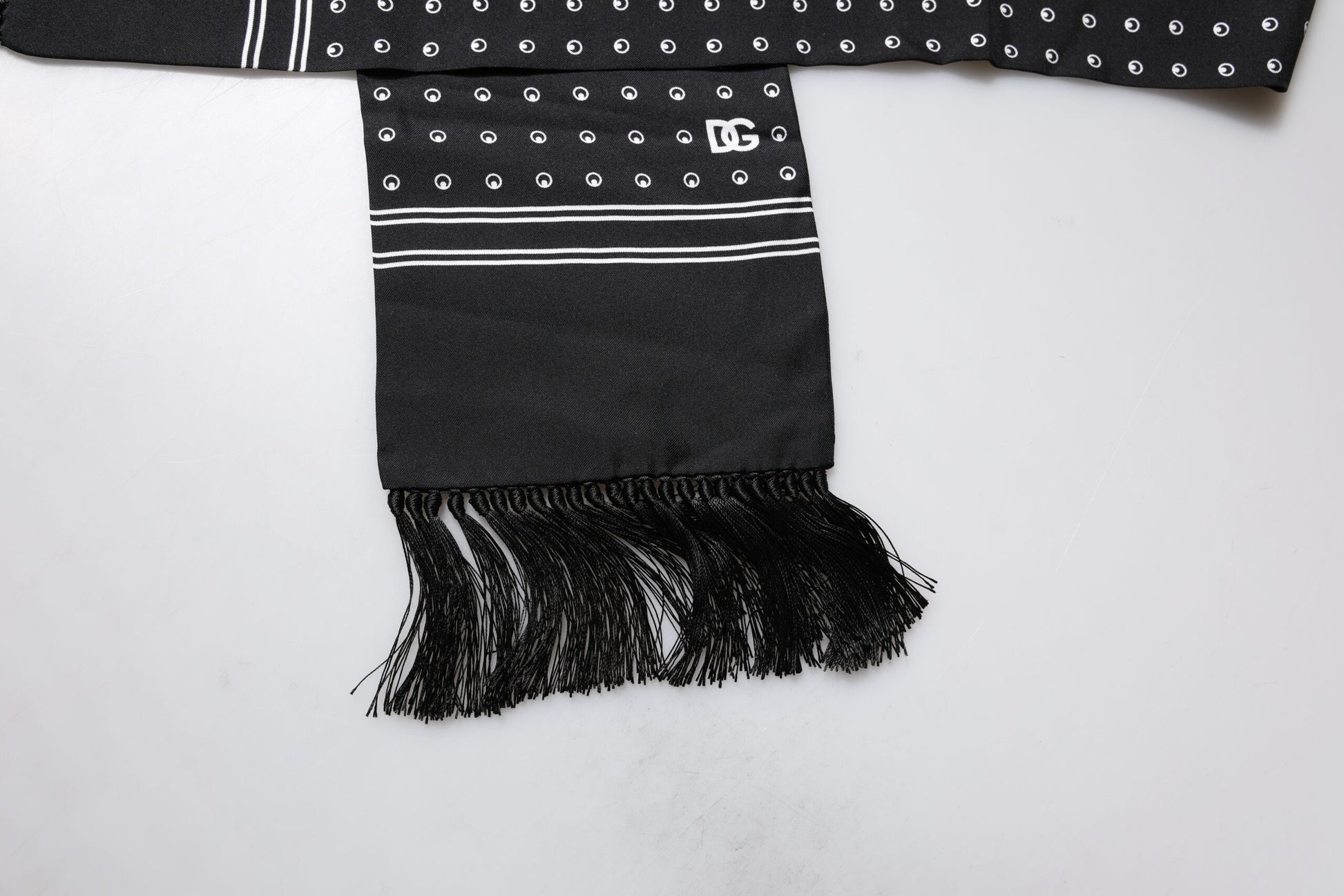Écharpe fine en soie à pois noirs et blancs et franges Dolce & Gabbana