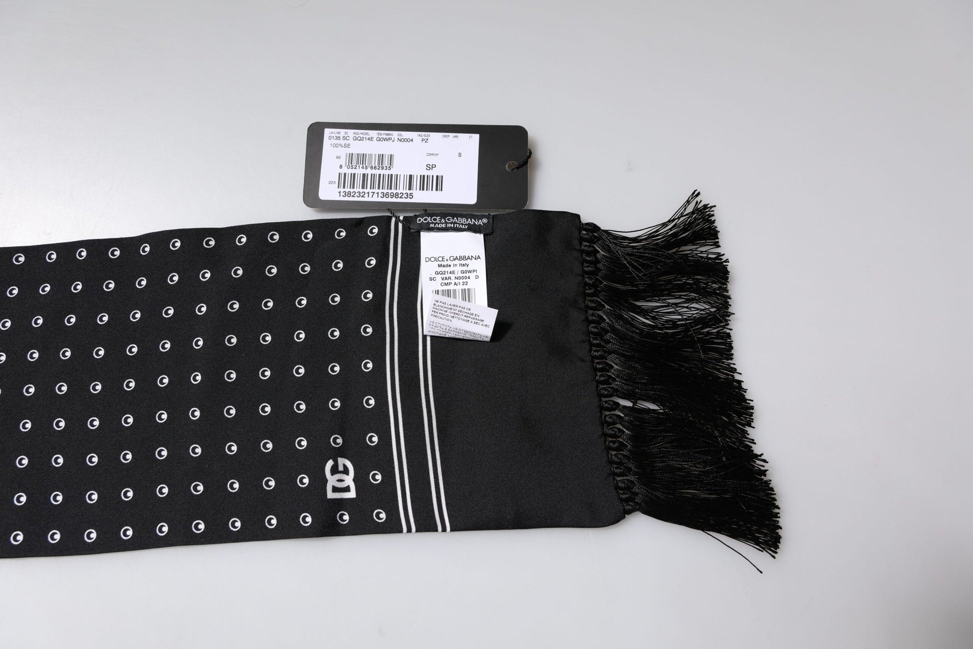 Écharpe fine en soie à pois noirs et blancs et franges Dolce & Gabbana