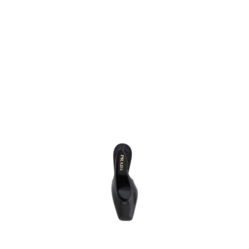 Escarpins Prada en cuir de veau noir
