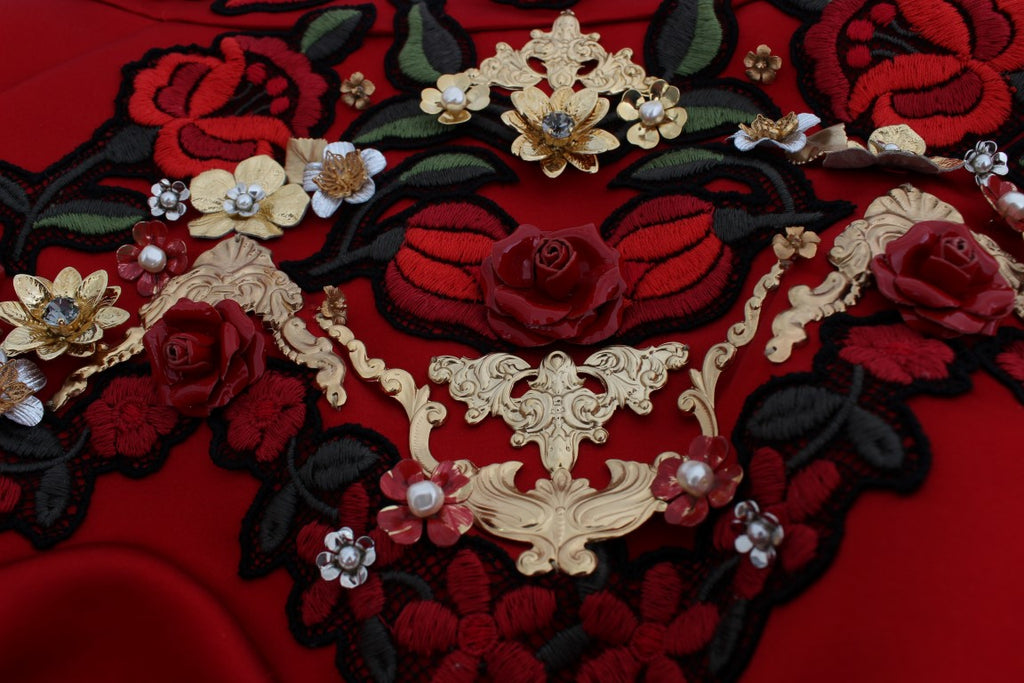Short en soie rouge Dolce & Gabbana avec roses en cristal