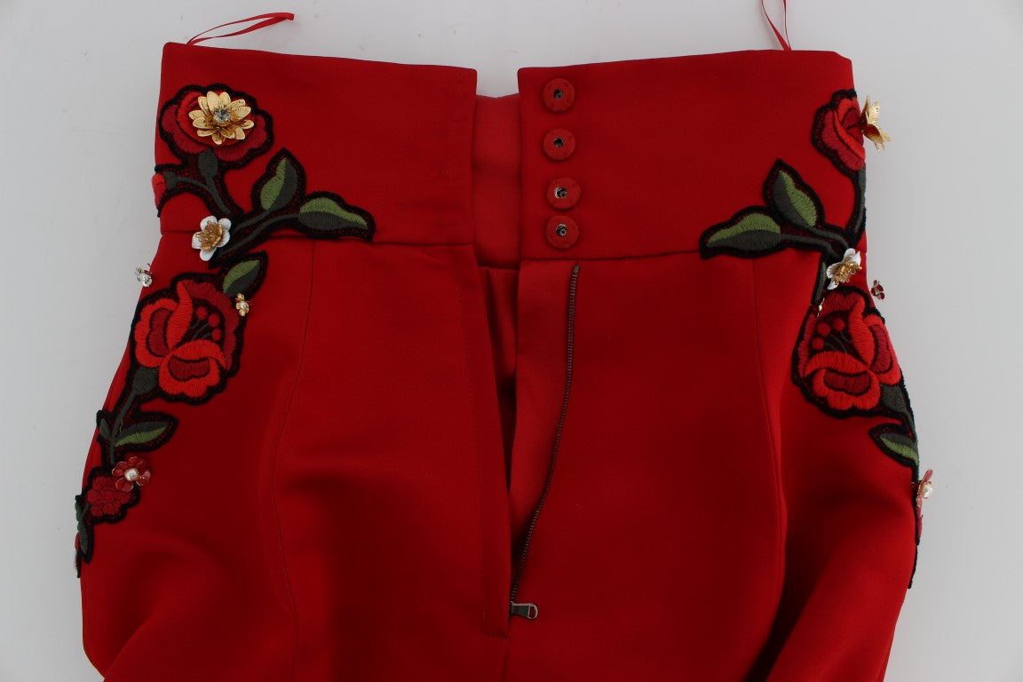 Short en soie rouge Dolce & Gabbana avec roses en cristal