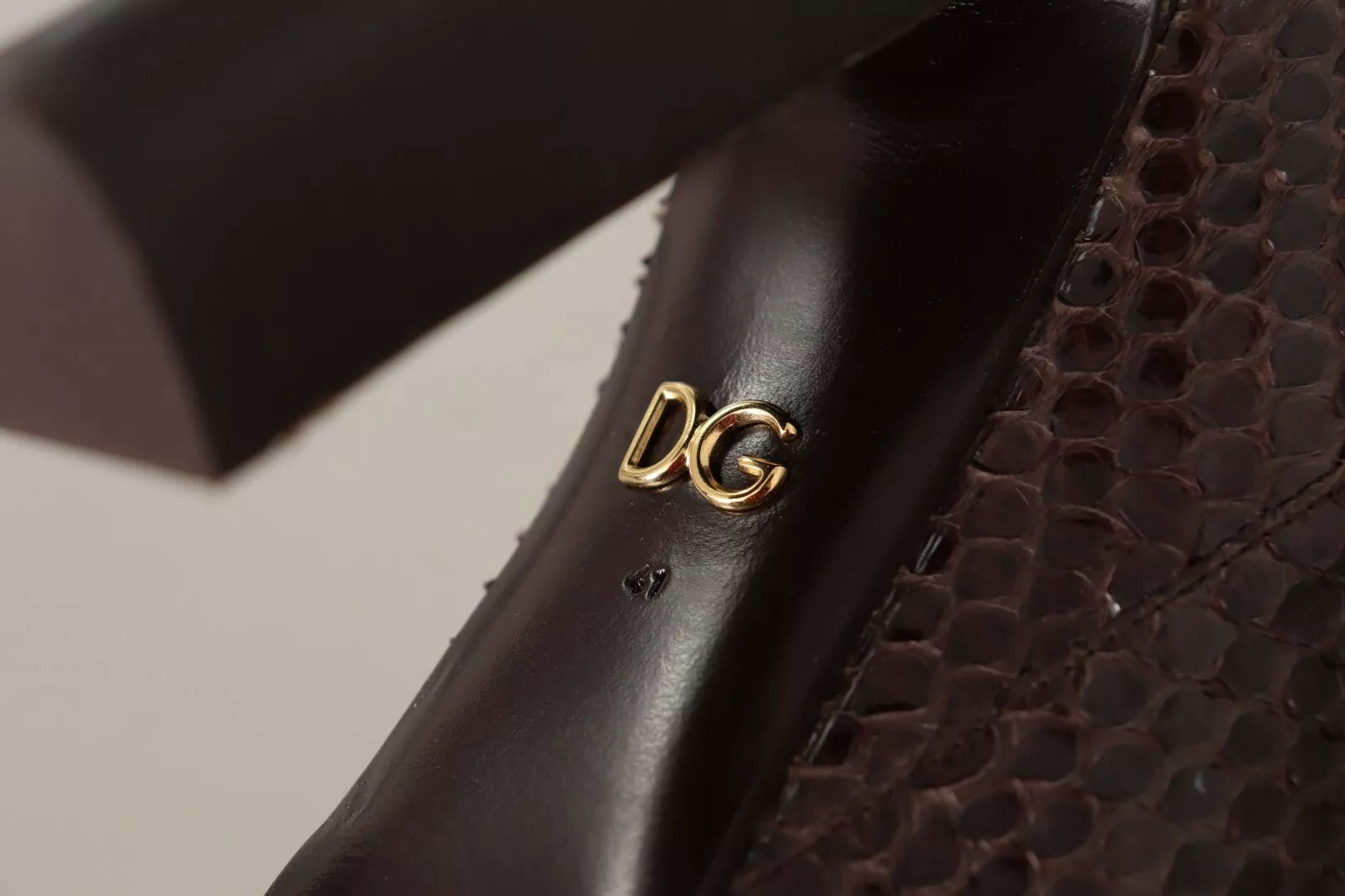 Chaussures Bottes Hautes à Talons en Cuir Exotique Marron Dolce & Gabbana