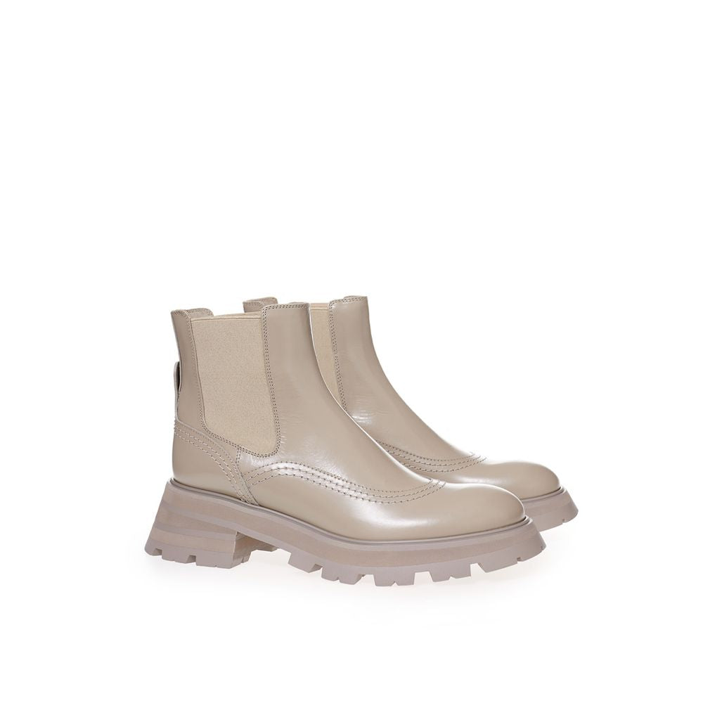 Bottes Chelsea Alexander McQueen en cuir beige