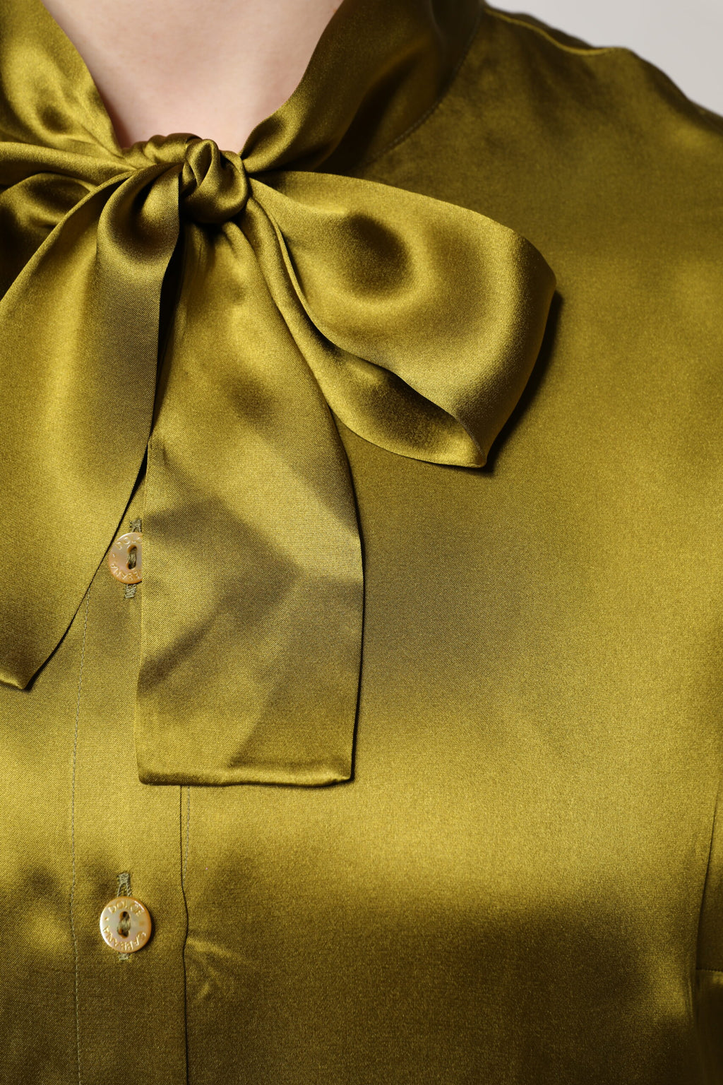 Chemisier à manches longues à col ascot vert olive Dolce & Gabbana