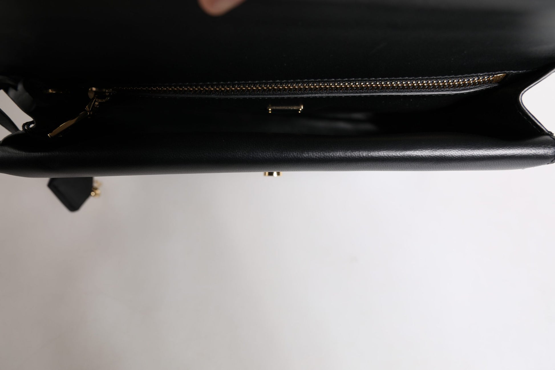 Dolce &amp; Gabbana – Dokumenten-Aktentasche aus schwarzem Leder mit Logo-Schild
