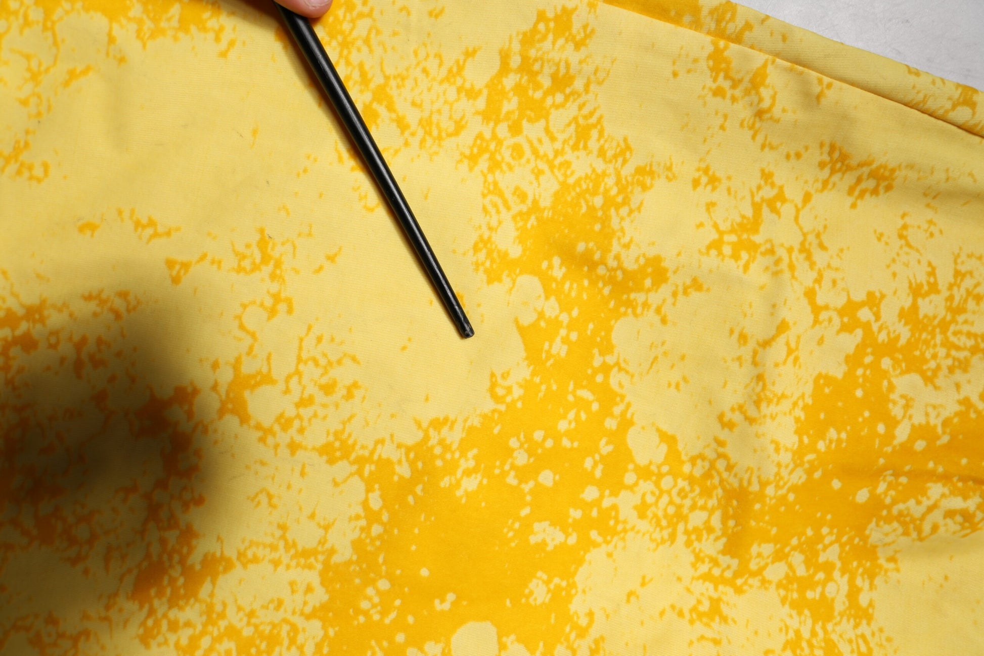 Jean droit en denim de coton tie-dye jaune Dolce & Gabbana
