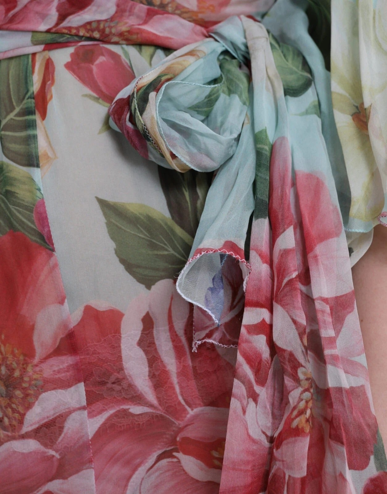 Robe longue maxi étagée Dolce & Gabbana à imprimé floral bleu