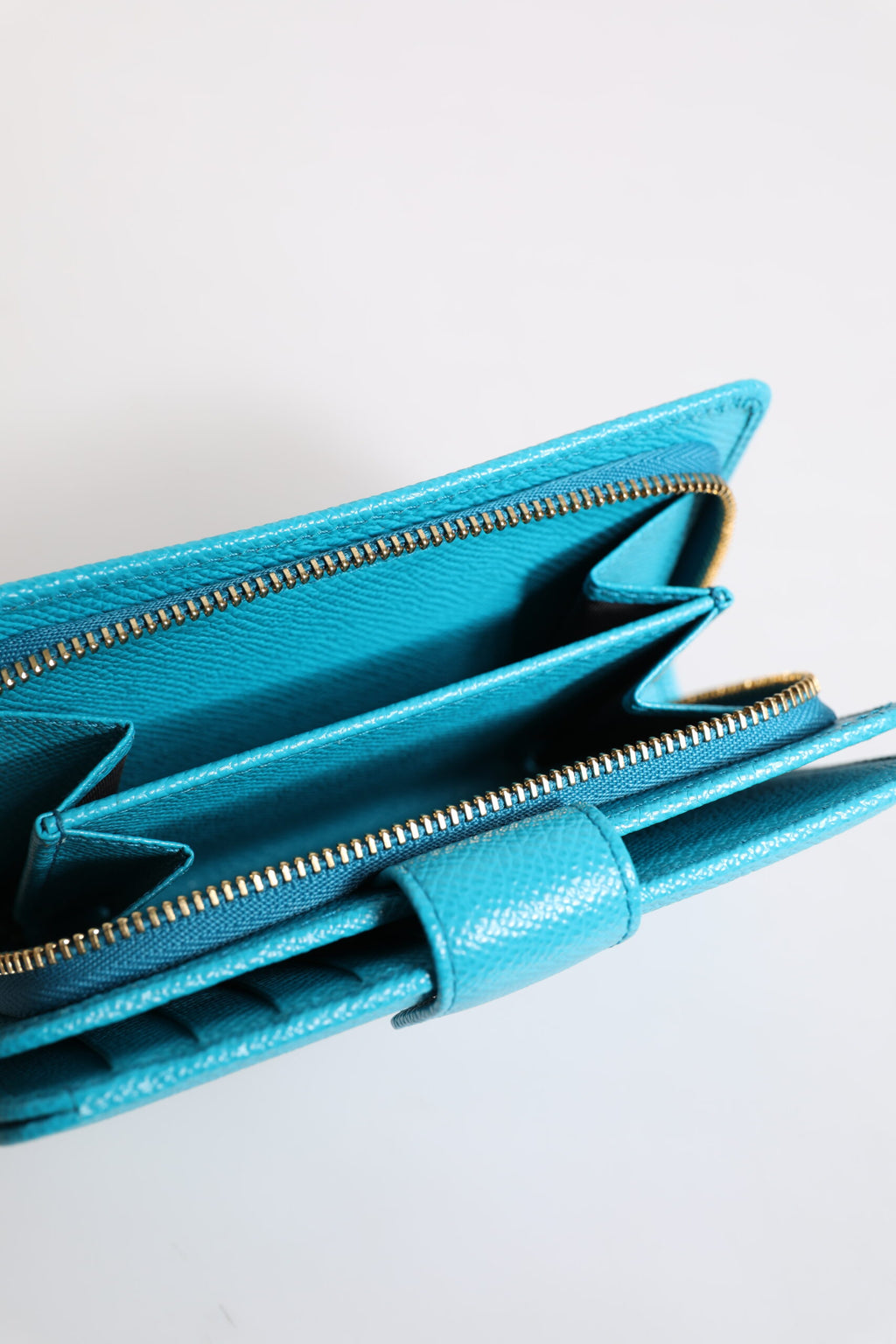 Portefeuille Continental Pliant en Cuir Bleu Clair Dolce & Gabbana