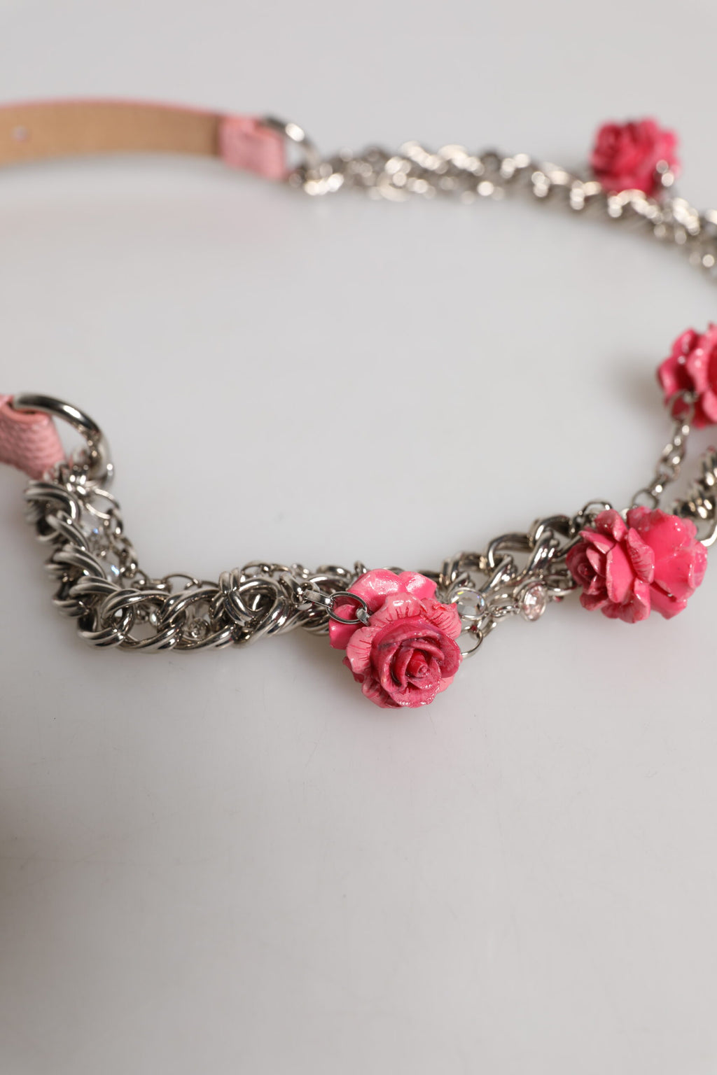 Ceinture en cuir texturé Dolce & Gabbana rose ornée de roses