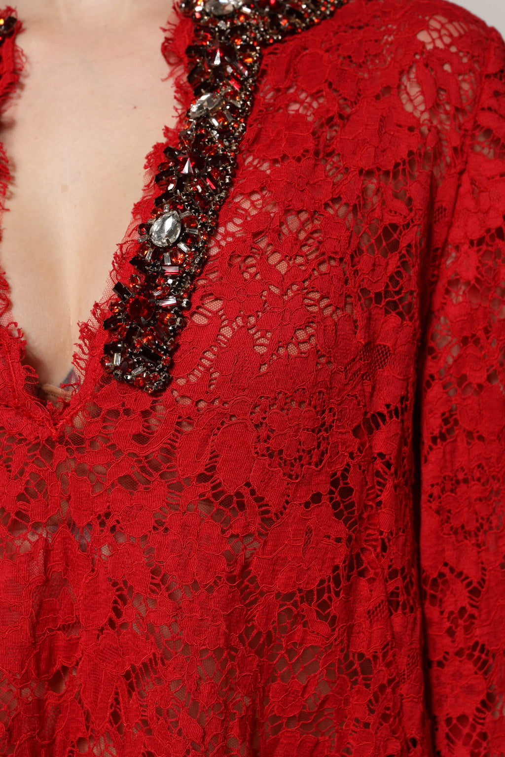 Robe Dolce & Gabbana en dentelle florale rouge ornée de strass