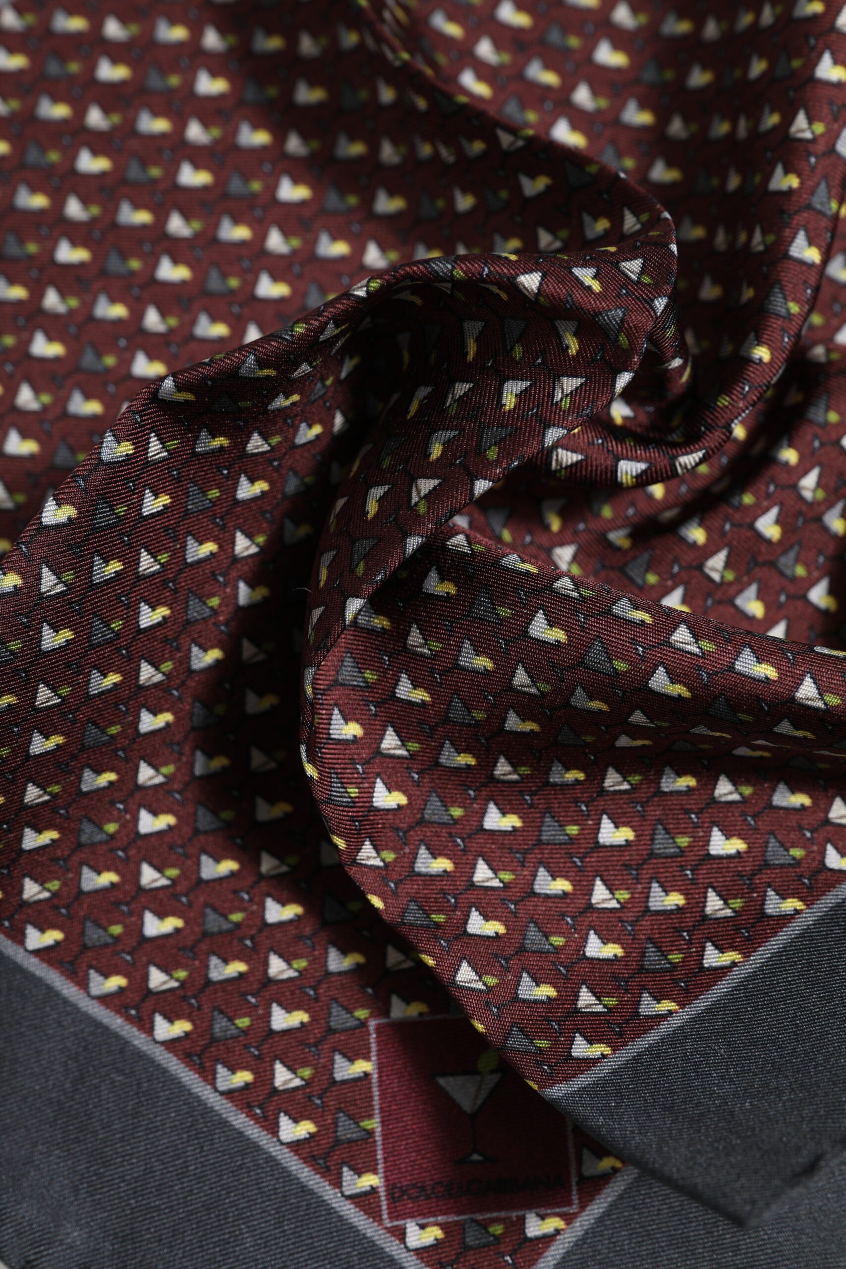 Foulard carré en soie marron Dolce & Gabbana