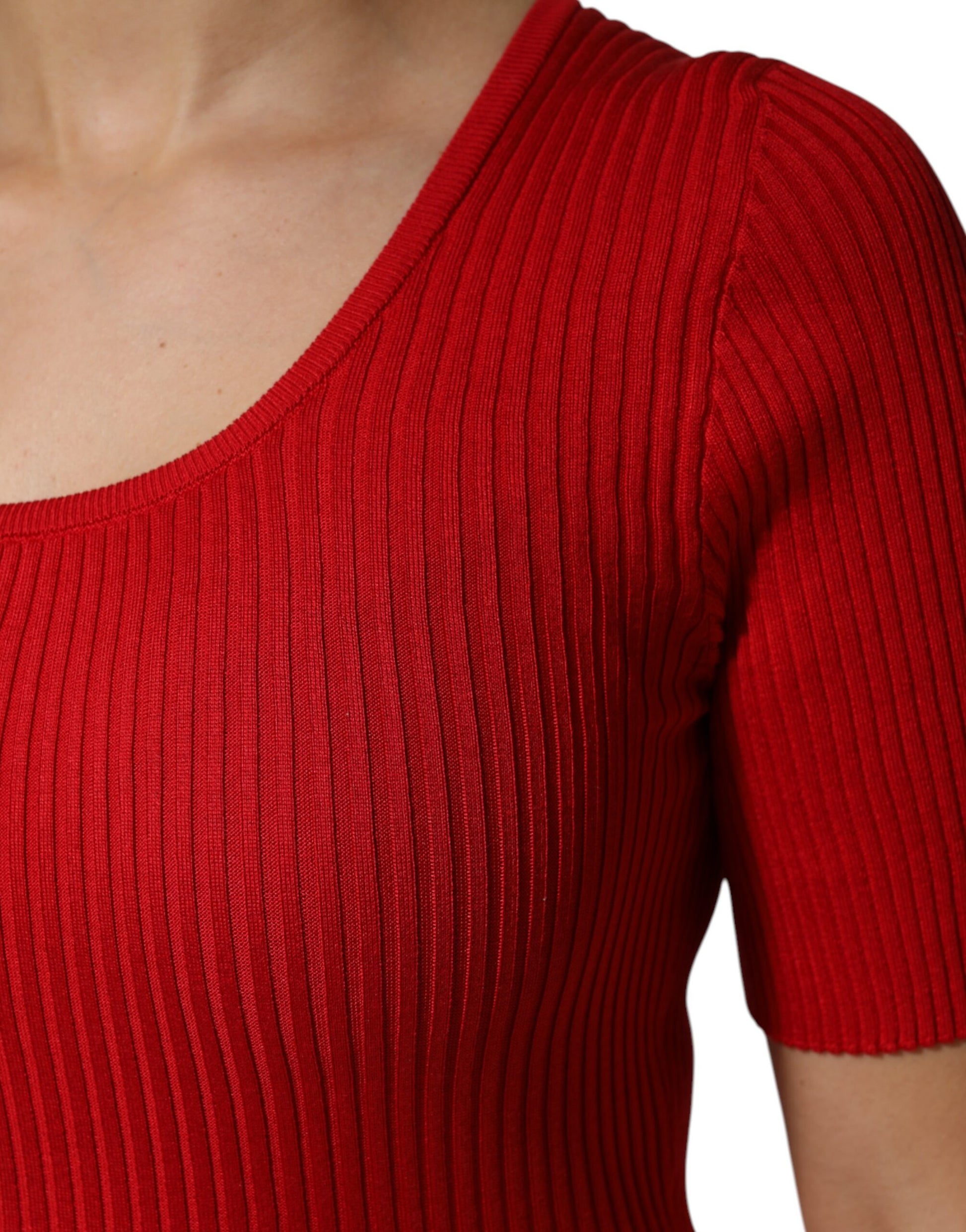 Haut pull Dolce & Gabbana rouge à col rond et manches courtes