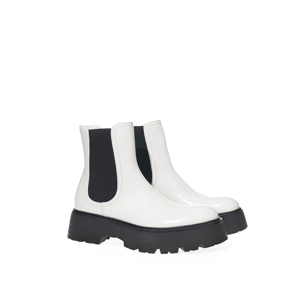 Bottes Chelsea Alexander McQueen en cuir noir et blanc