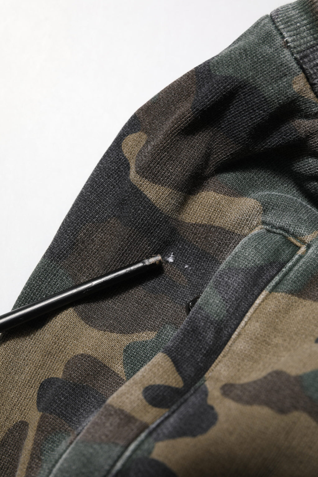 Pantalon de jogging Dolce & Gabbana camouflage marron en coton pour homme