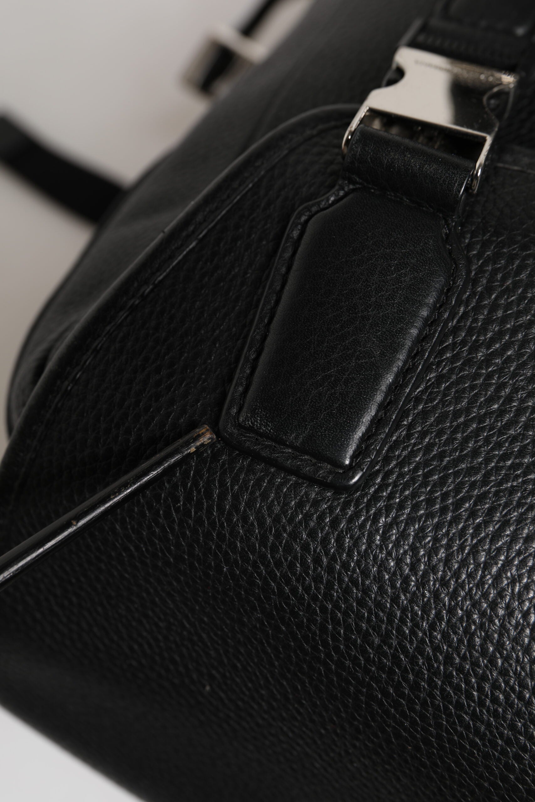 Dolce &amp; Gabbana Schwarzer Palermo Rucksack Tasche aus gehämmertem Kalbsleder