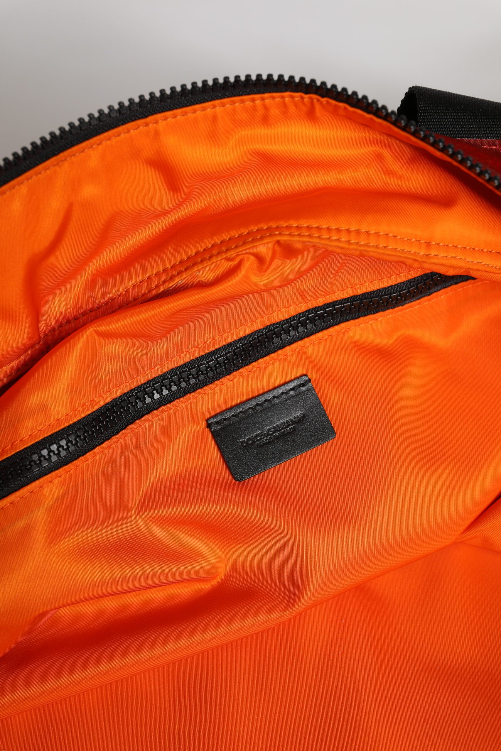 Dolce &amp; Gabbana – Rote Reisetasche aus Nylon mit Schulterriemen