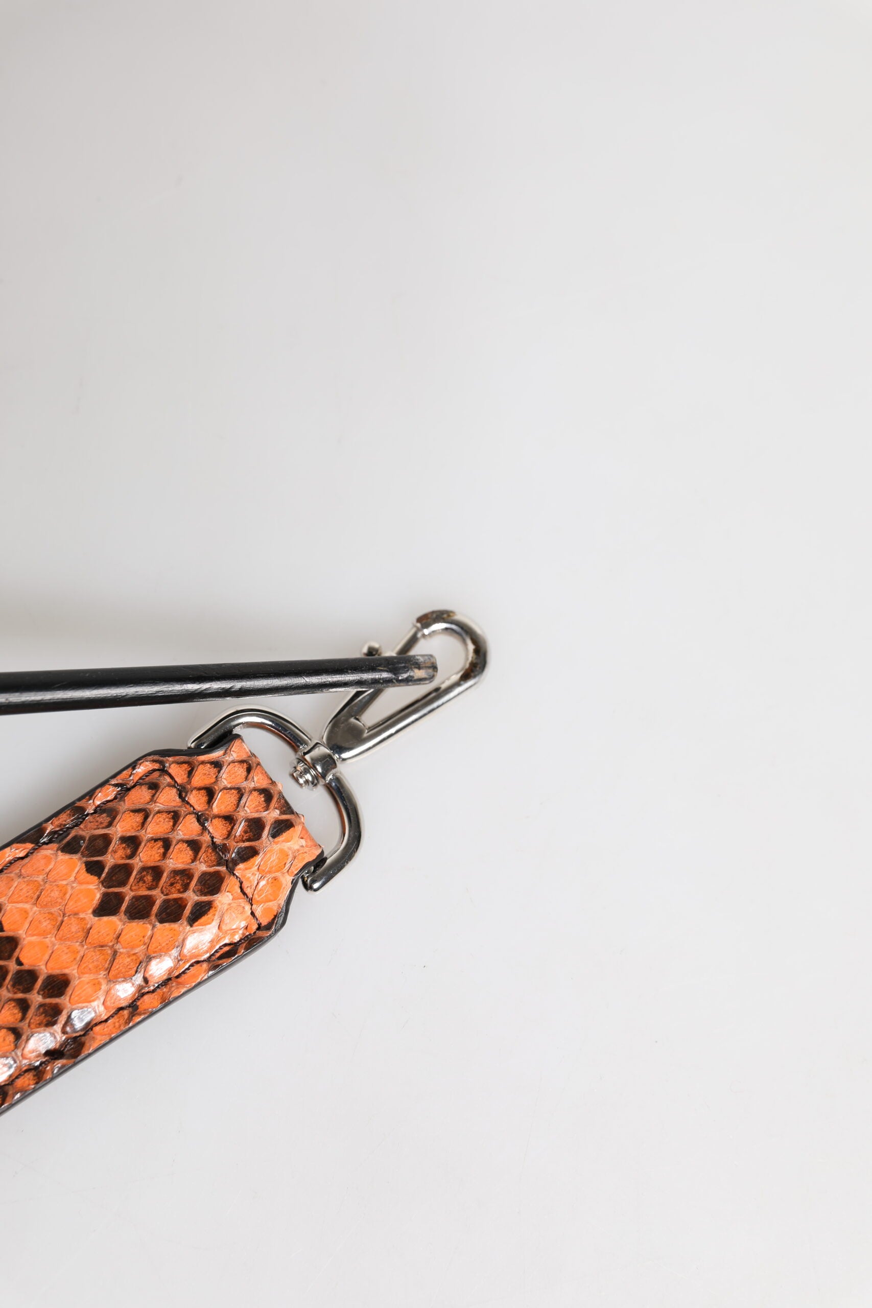 Dolce &amp; Gabbana – Schultergurt für eine Tasche aus exotischem Leder in Orange
