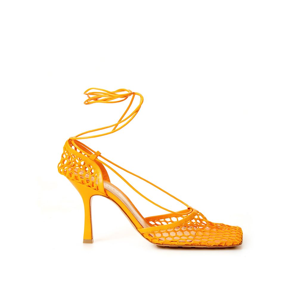 Bottega Veneta Pumps aus Stoff und Leder in Orange