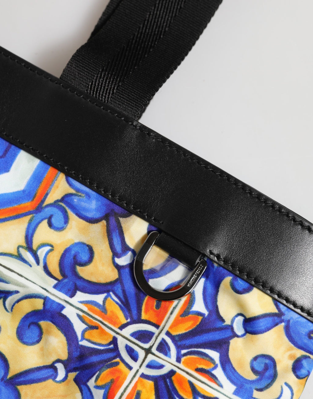 Dolce &amp; Gabbana Mehrfarbige Maiolica-Print-Tragetasche mit Schultergurt