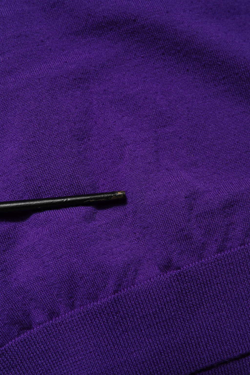 Dolce &amp; Gabbana Lila Wollstrick-Cardigan mit V-Ausschnitt
