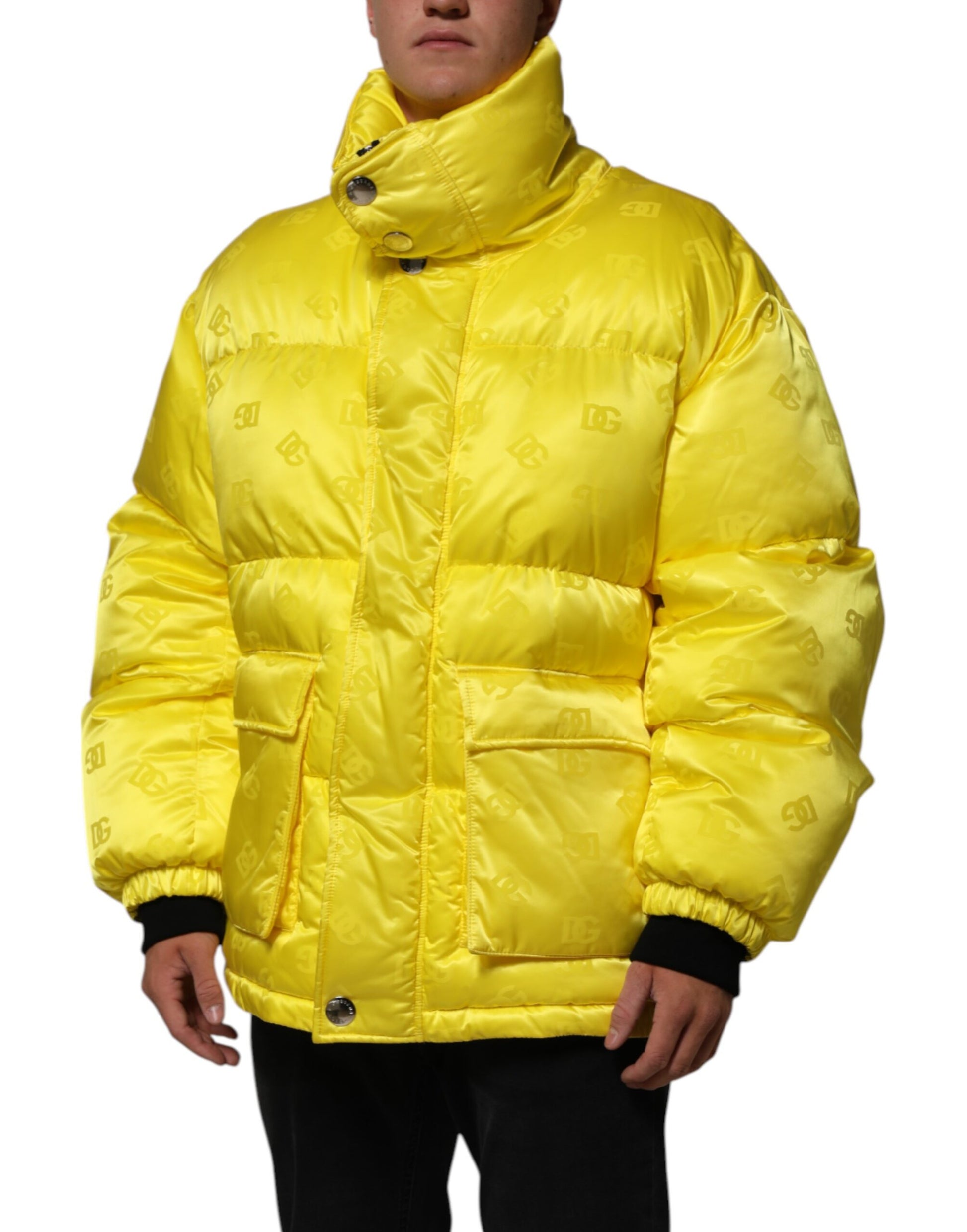 Blouson bomber matelassé Dolce & Gabbana en nylon jaune avec logo pour homme