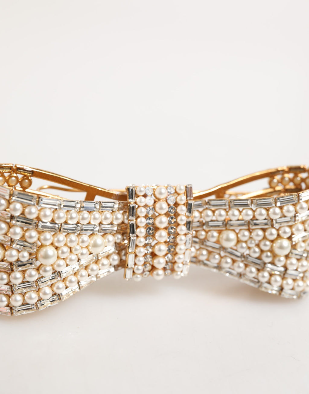 Broche Dolce & Gabbana en laiton doré, verre, cristal et fausse perle
