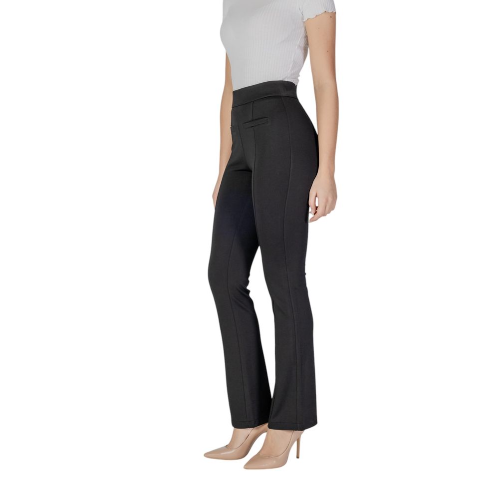 Pantalon slim noir en viscose Street One