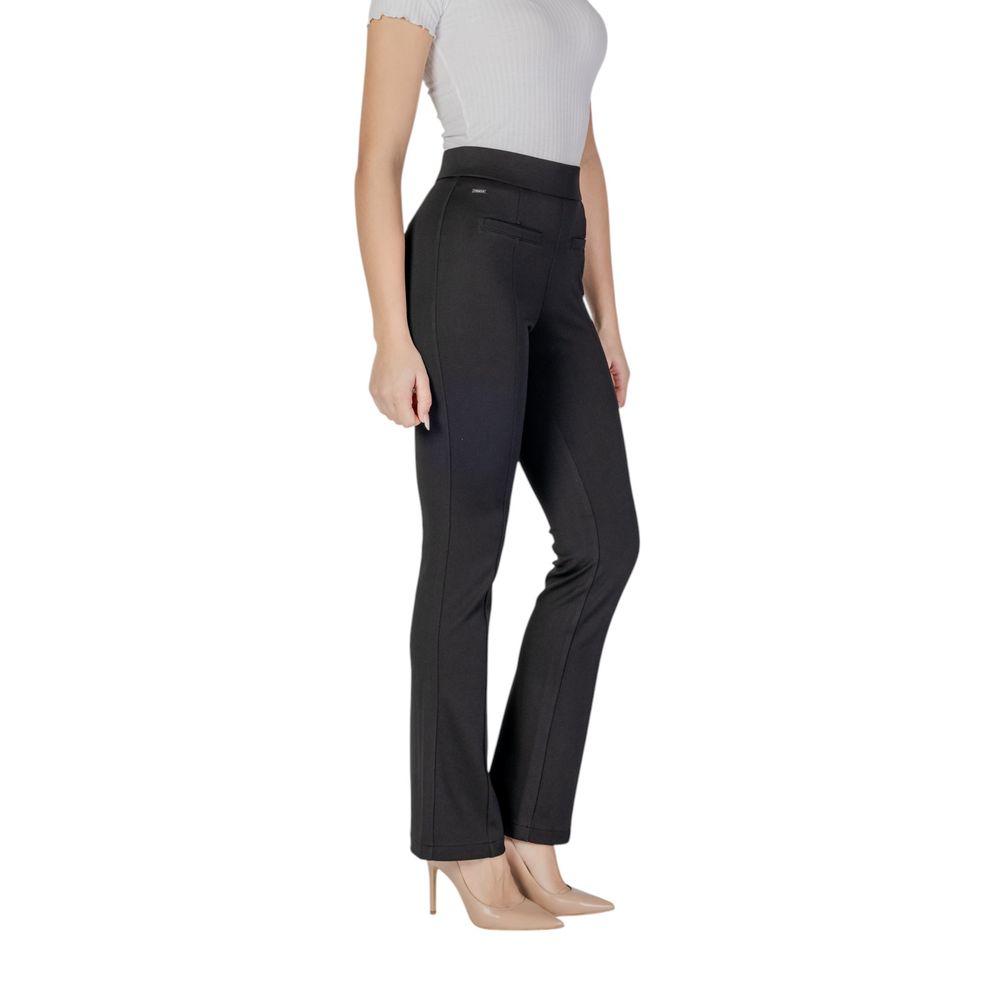 Pantalon slim noir en viscose Street One