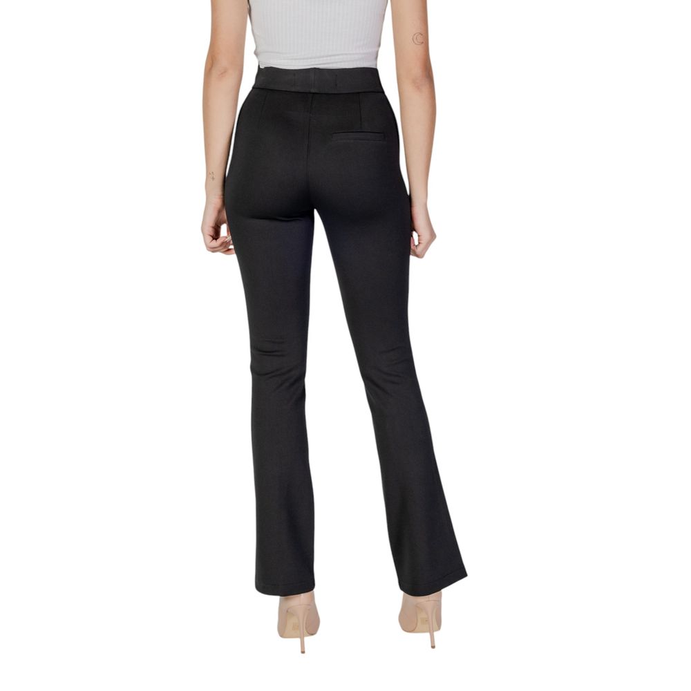Pantalon slim noir en viscose Street One