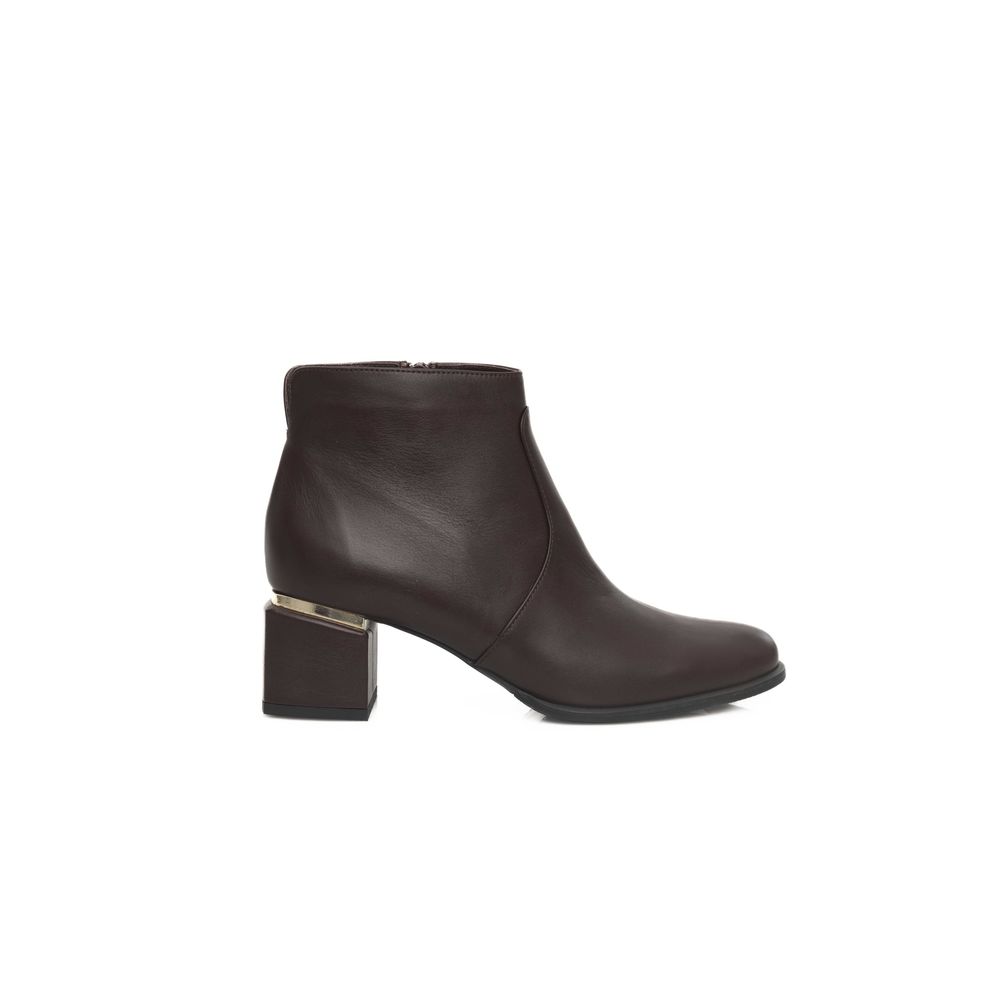 Bottes pour femme en cuir de vachette bordeaux Cerruti 1881